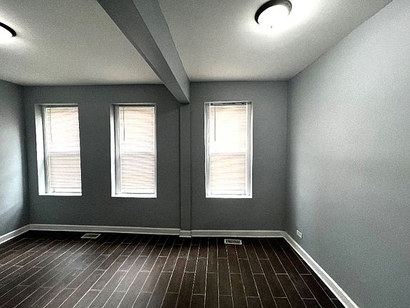 3rd image of 10410 S Maryland Ave #1