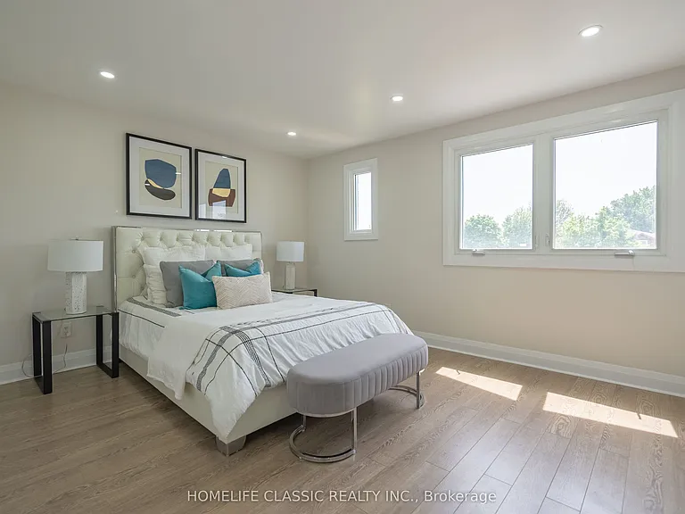 32 Rosenfeld Dr — Photo 17
