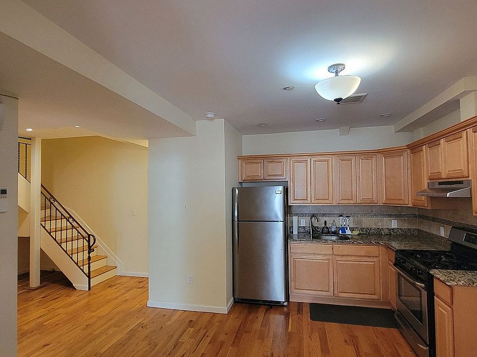 1st image of 2034 2nd Ave APT 4B