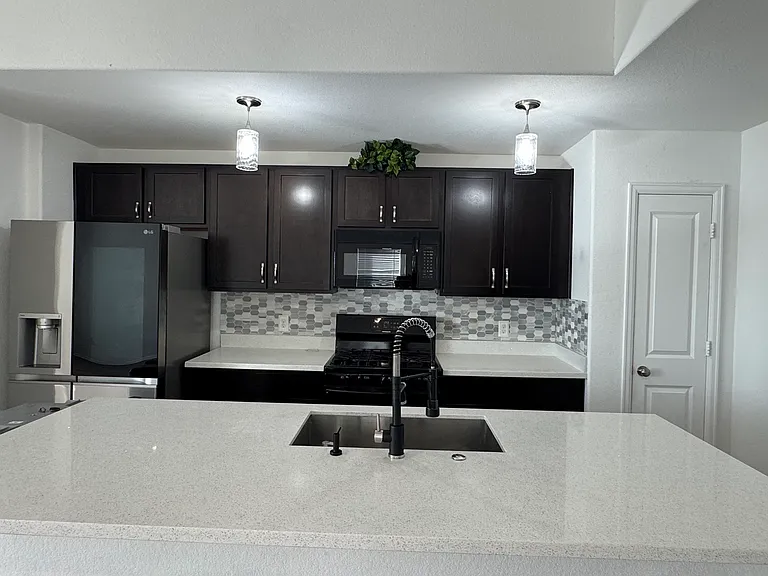 458 Maple Bend Ln — Photo 14