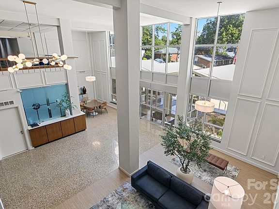 4th image of 1300 Reece Rd #412