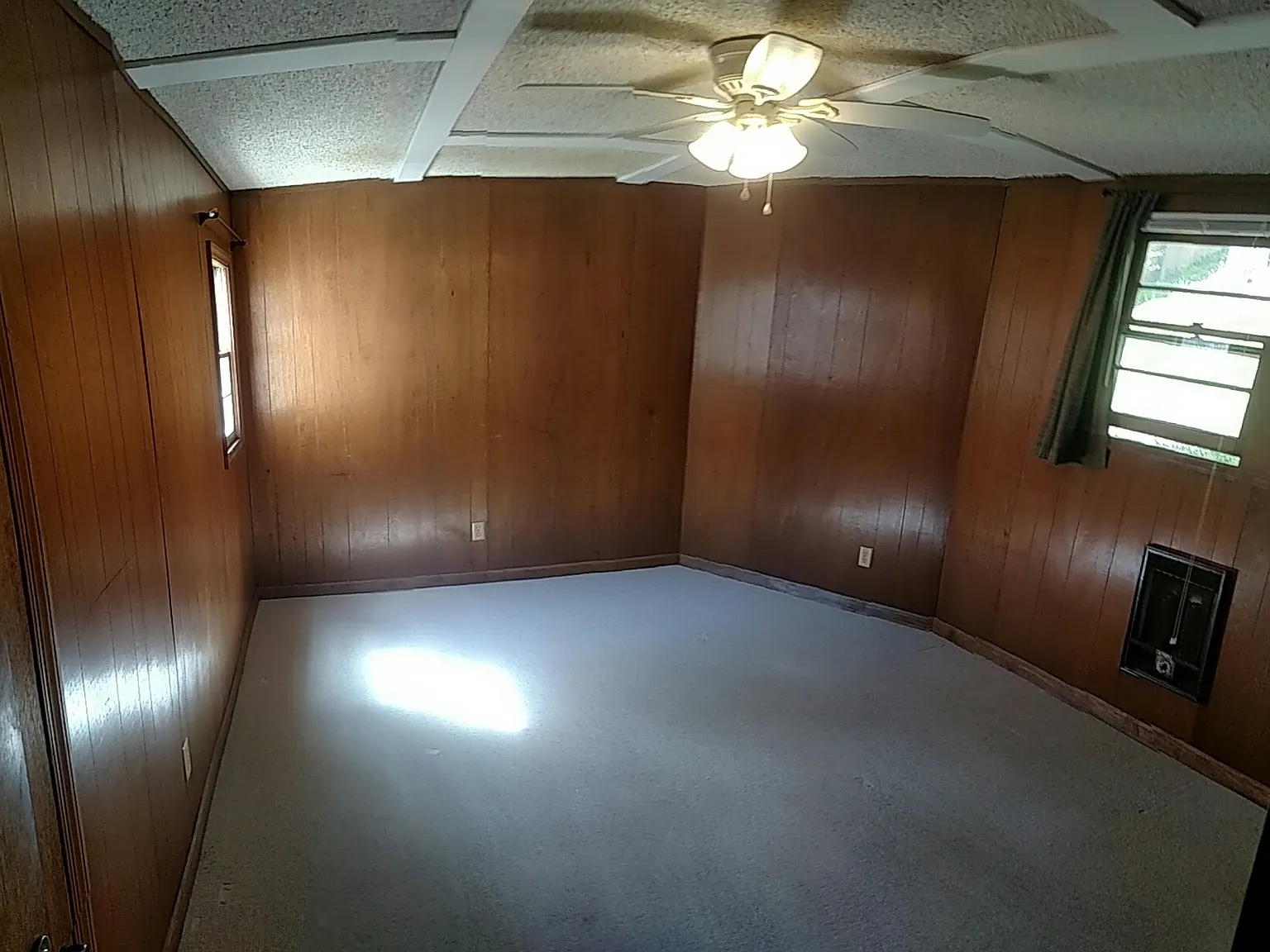 1 bed, 1.5 bath, 750 sqft, $1,075 — Photo 4