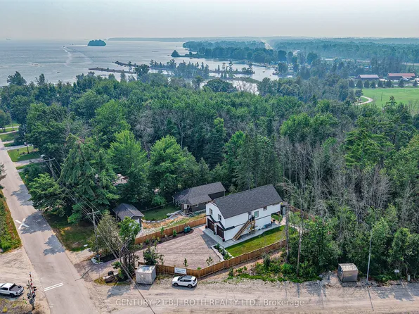 3332 Quetton St, Severn, ON L0K 2B0