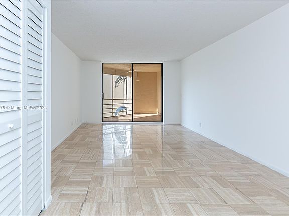 3rd image of 2821 N Miami Beach Blvd #5I