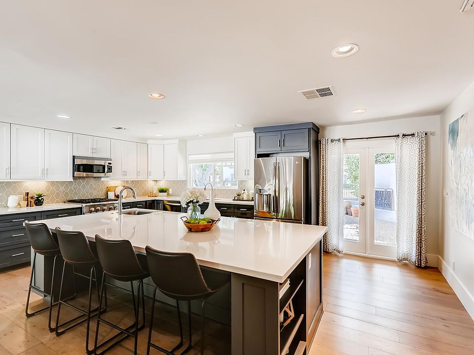 7230 Esdale AZlarge008005Kitchen