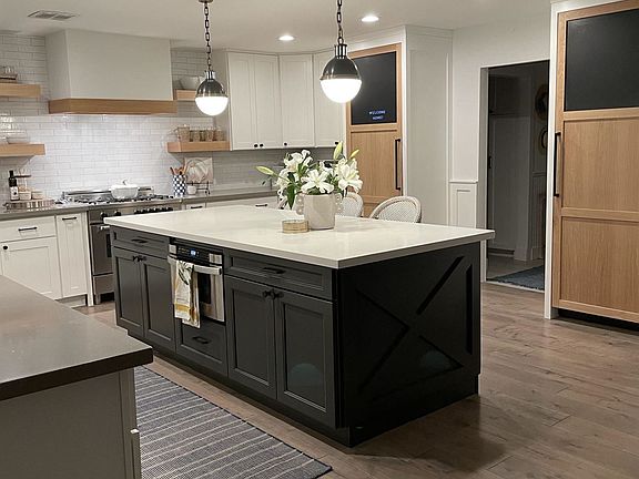4th image of 9855 N 87th Way