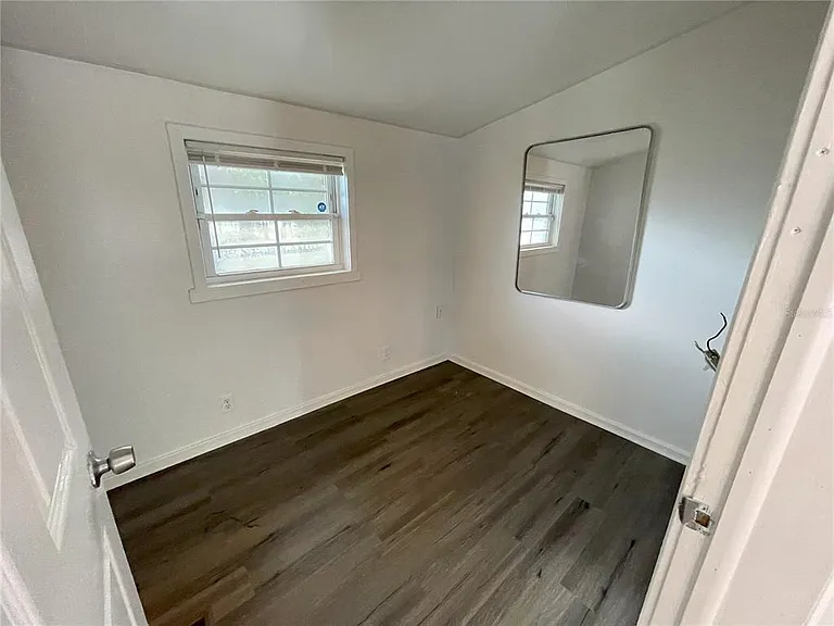 1022 Oregon Ave — Photo 6