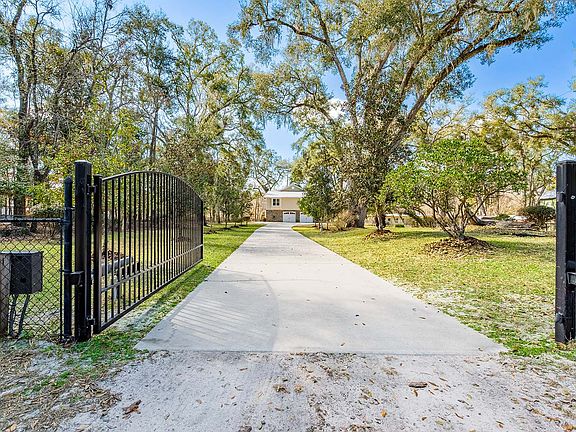 5th image of 498 SW Manatee Ter