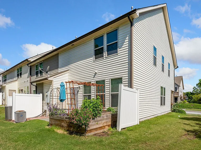 11 Moss Grove Ln — Photo 17