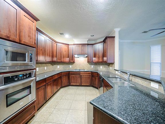 4th image of 1725 W T C Jester Blvd