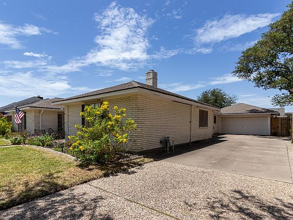 3rd image of 5 Colony Park Cir
