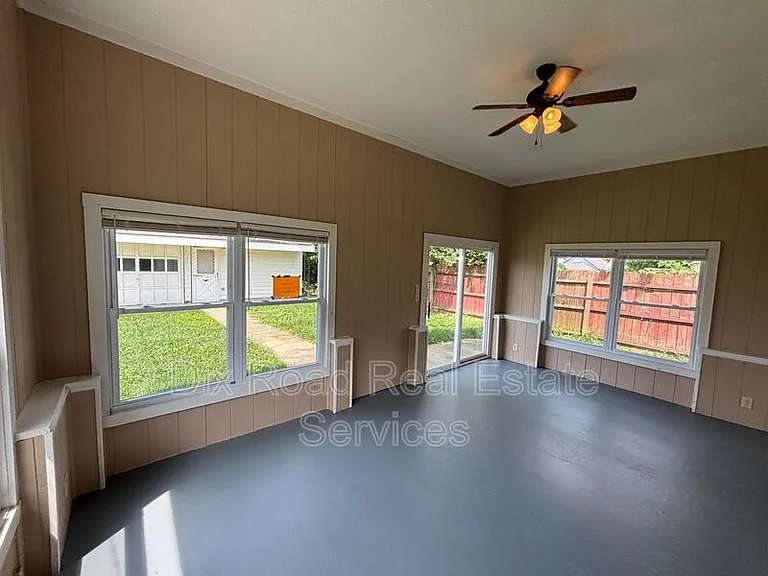 708 Webster Ave — Photo 6