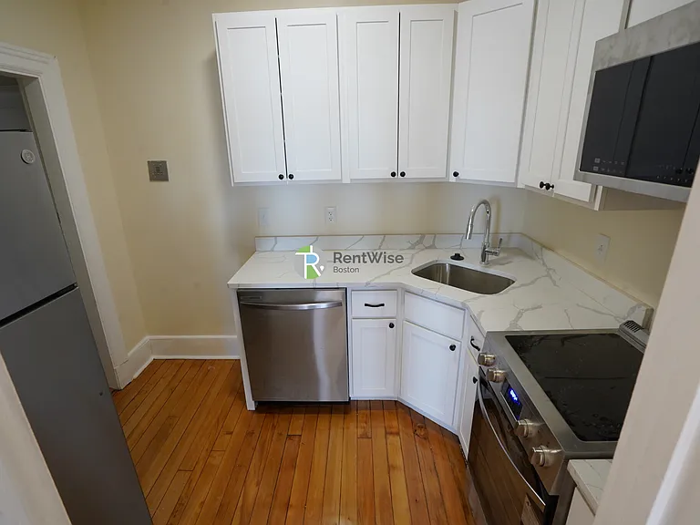 1212 Commonwealth Ave #1 — Photo 14
