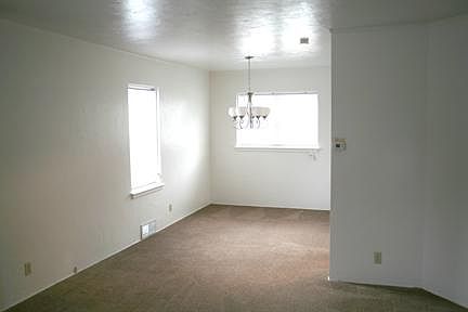 Dinning / living room area