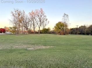 4444 Eureka Rd, Romulus, MI 48174