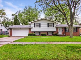739 S East St, Crown Point, IN 46307