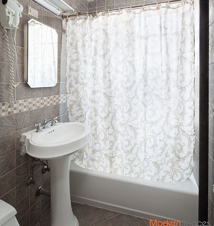 1st image of 15517 Sanford Ave APT 3C
