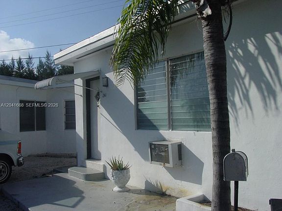 2nd image of 2405-2411 NE 136th Ln