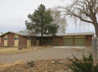 2716 Foothill Rd SW, Albuquerque, NM 87105