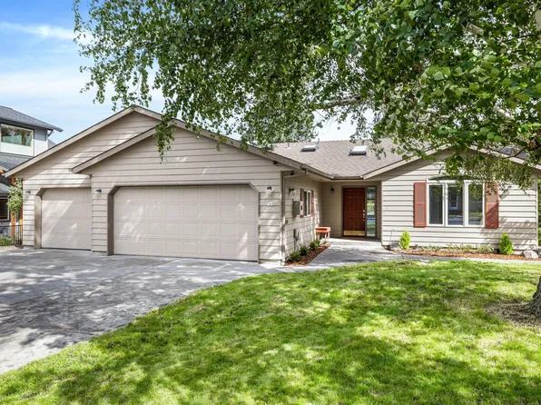 748 NW Harmon Blvd, Bend, OR 97703