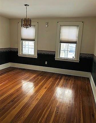 4th image of 43 Davis Ave