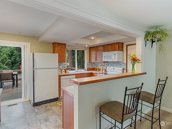 3rd image of 20323 12th Drive SE