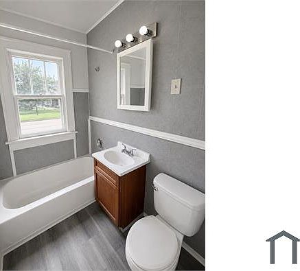 5th image of 1125 9th St #1S