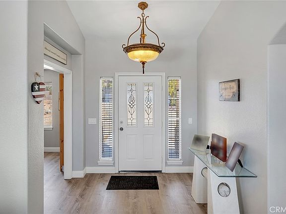 3rd image of 326 Buckthorne St