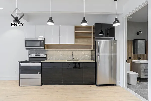 Rented by ERNY LLC | media 18