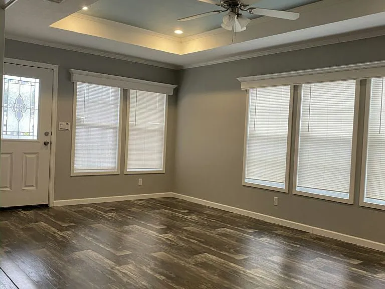 454 King Edward Ave #42 — Photo 6