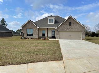 10033 Chipper Ln, Foley, AL 36535