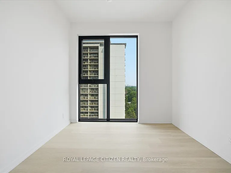 109 Erskine Ave #1502 — Photo 17