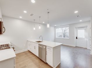 2205 40th Pl NW APT 1, Washington, DC 20007