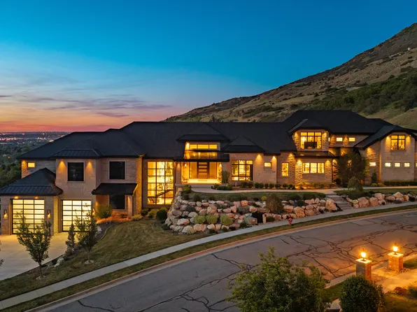 349 E Ford Canyon Dr, Centerville, UT 84014