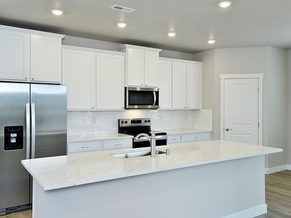 Your chef-ready kitchen awaits!