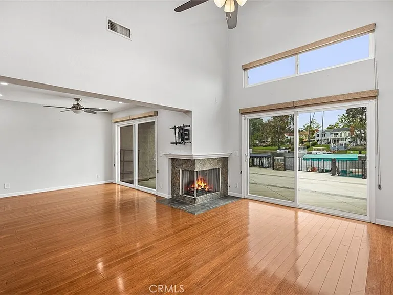 22516 Lake Forest Ln — Photo 3