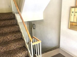 9 Suntop Ct #1, Baltimore, MD 21209