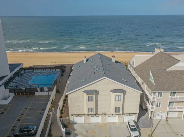 2852 Charlemagne Dr - Silver, 2852 Charlemagne Dr #2, Virginia Beach, VA 23451