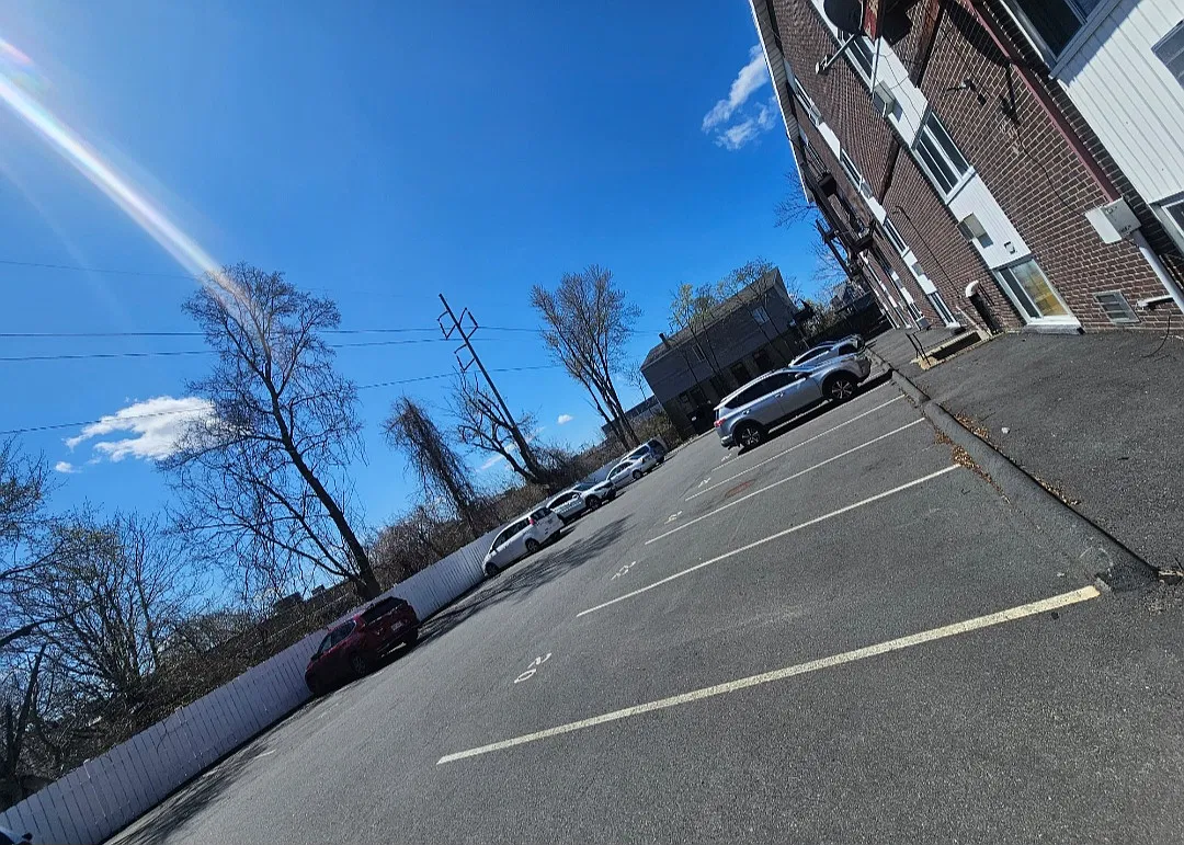 Studio, 332 sqft, $1,995 — Photo 4