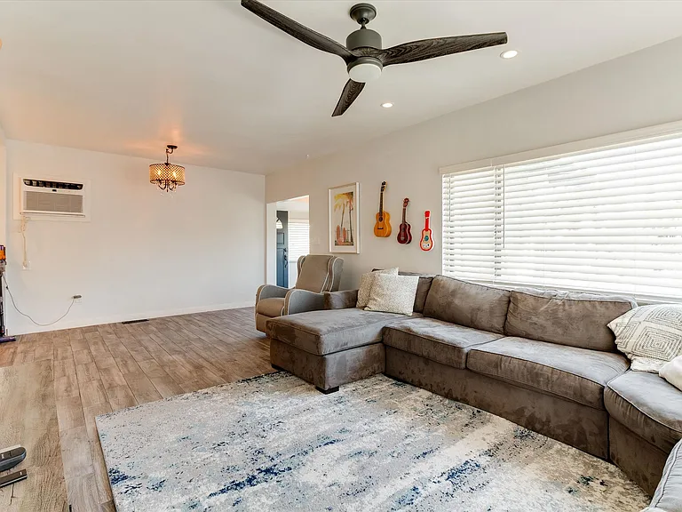 6108 Springvale Dr — Photo 28