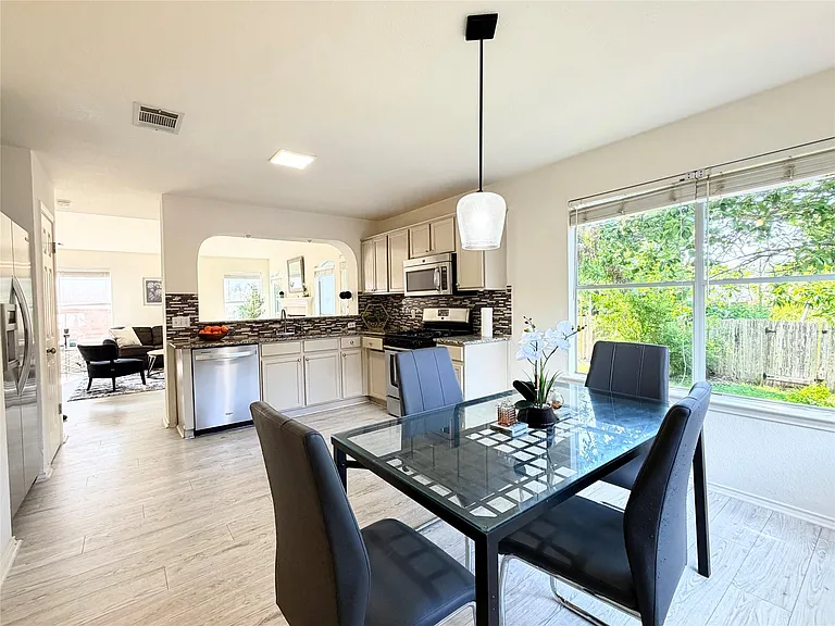 9802 Copper Creek Dr — Photo 19