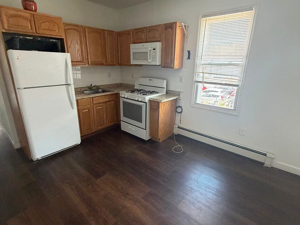 1st image of 38 11th Ave #2A