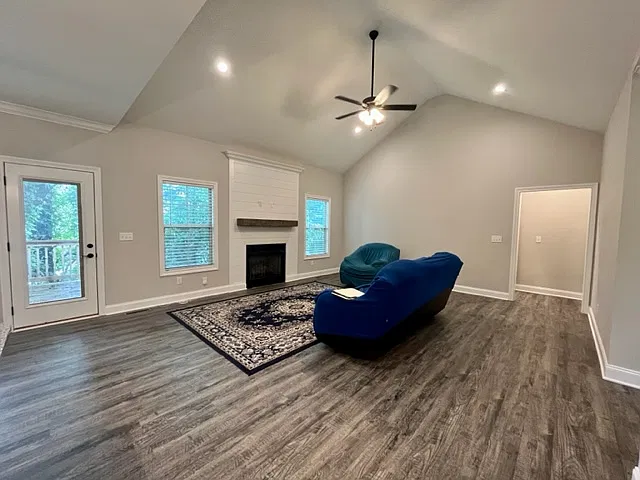 2850 Windsor Trace Court — Photo 3