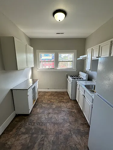 268 Sherman Ave Photo 1