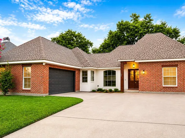 104 Woodlake Ln, Lafayette, LA 70508