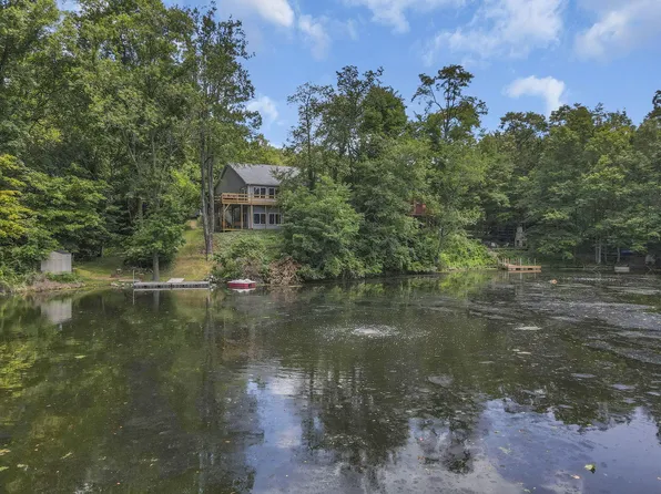 3073 Meadowbrook Dr NE, Lancaster, OH 43130