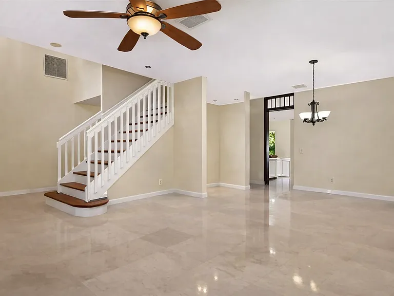 1319 Croton Ct — Photo 3
