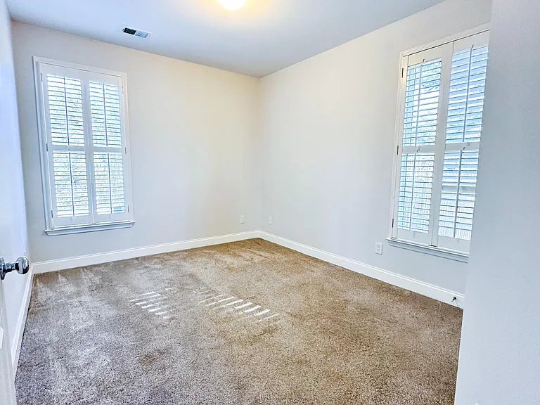 154 Garland Rose Ln — Photo 17