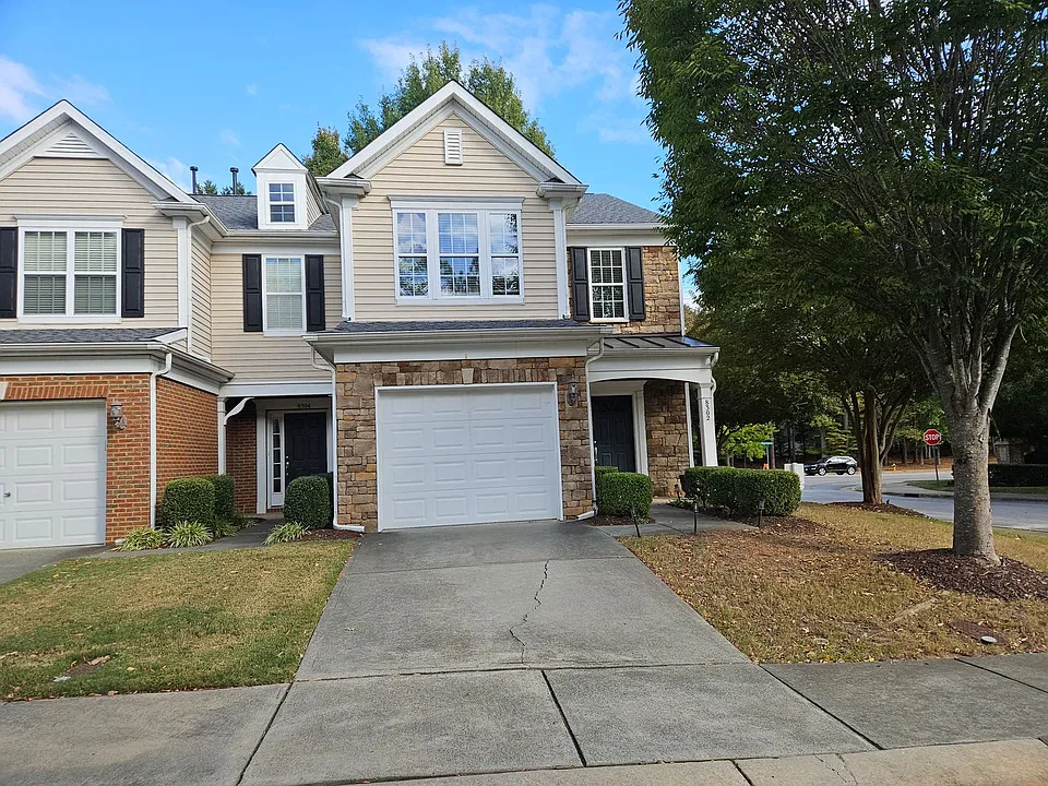8302 Pilots View Dr