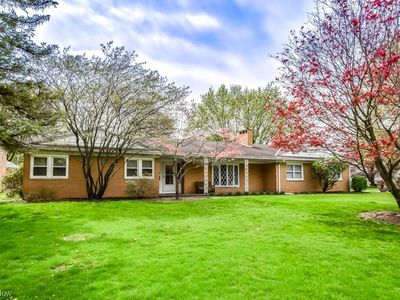 1367 Wilkshire Cir SW, North Canton, OH, 44720